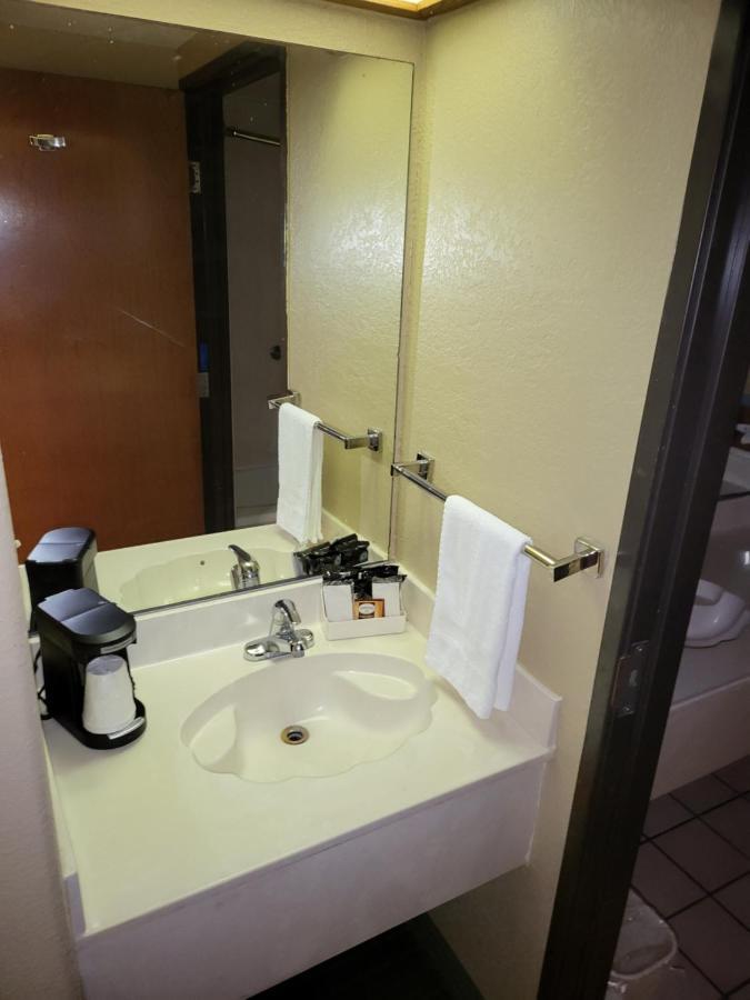 Americas Best Value Inn Pharr/Mcallen Εξωτερικό φωτογραφία