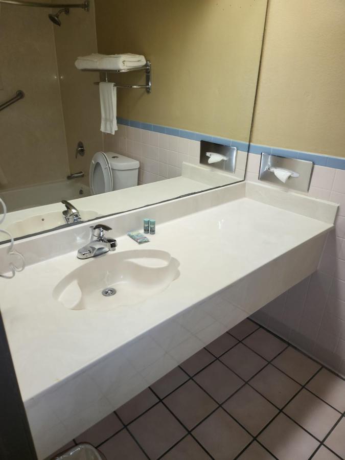 Americas Best Value Inn Pharr/Mcallen Εξωτερικό φωτογραφία